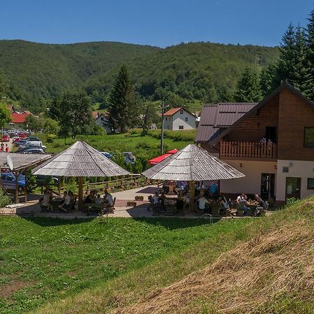 Motel Luka Dezevice Kültér fotó